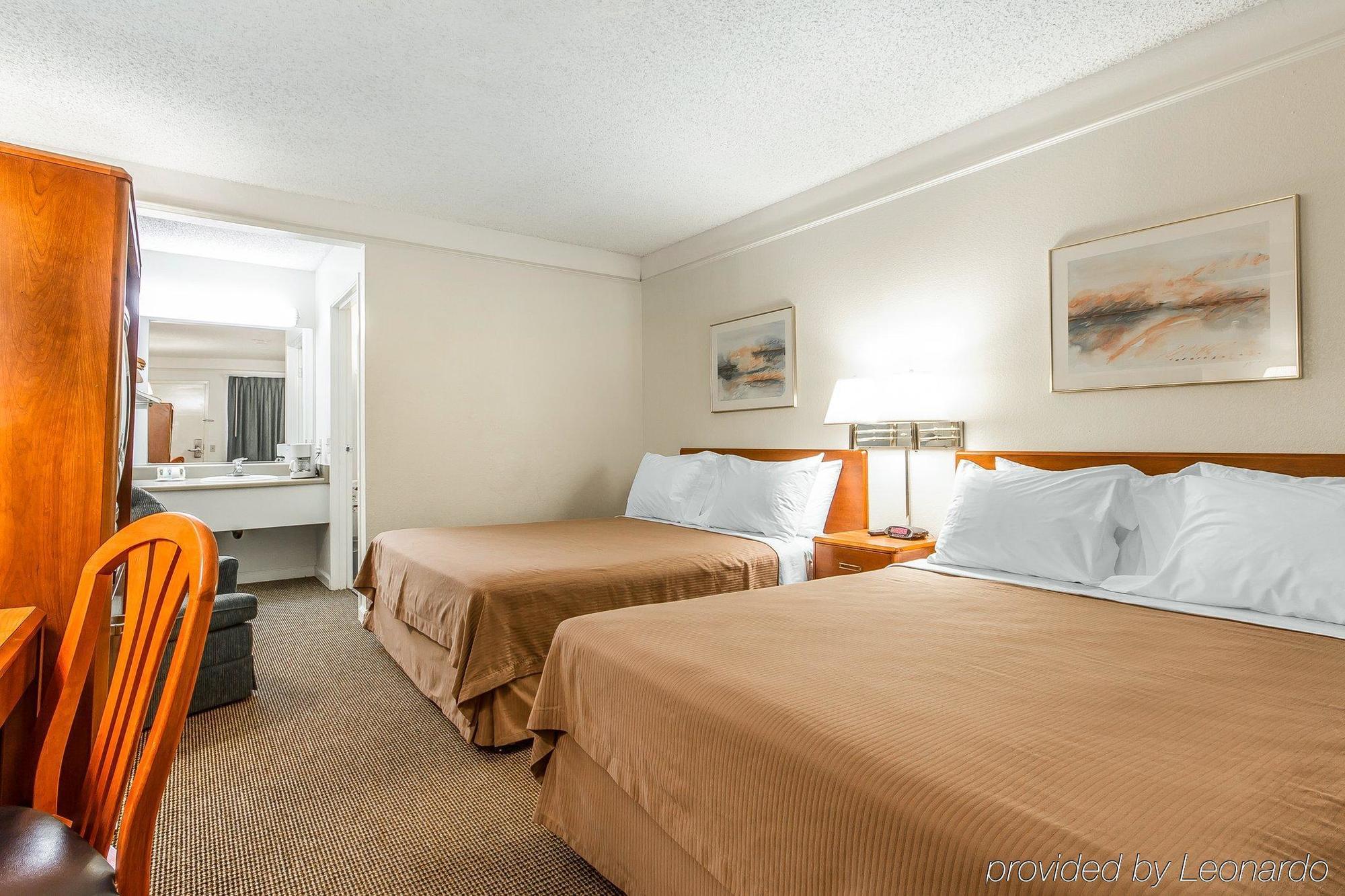 Quality Inn 斯托克顿 外观 照片