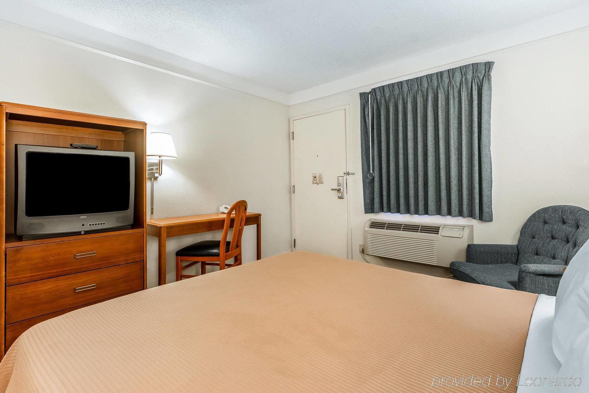 Quality Inn 斯托克顿 外观 照片