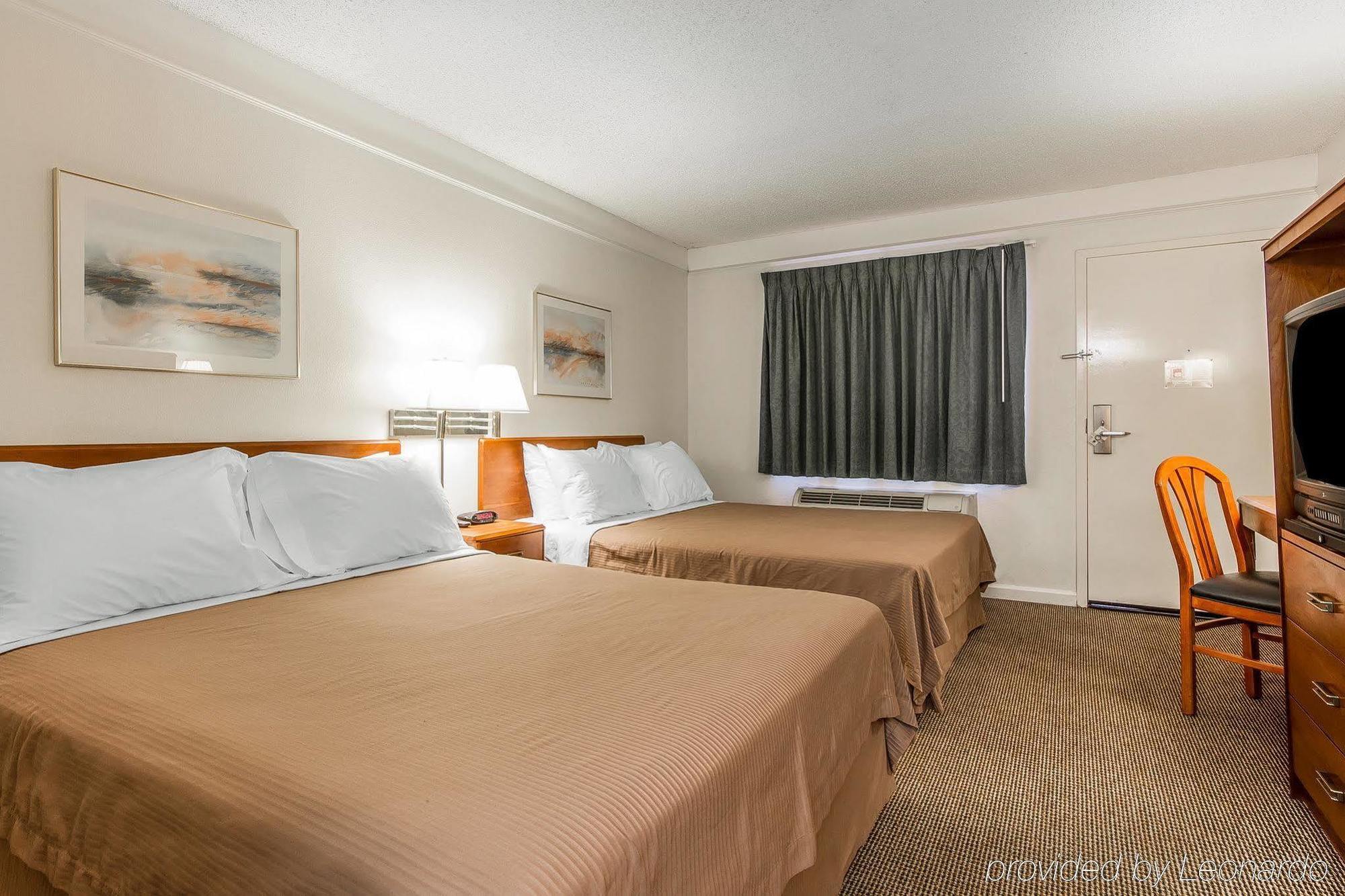 Quality Inn 斯托克顿 外观 照片