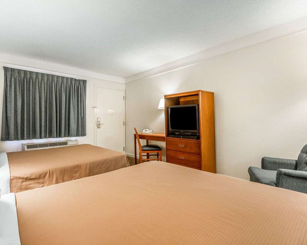 Quality Inn 斯托克顿 客房 照片